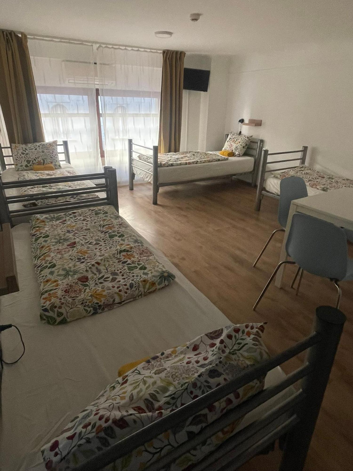Center Hostel And Guest House Βουδαπέστη Εξωτερικό φωτογραφία