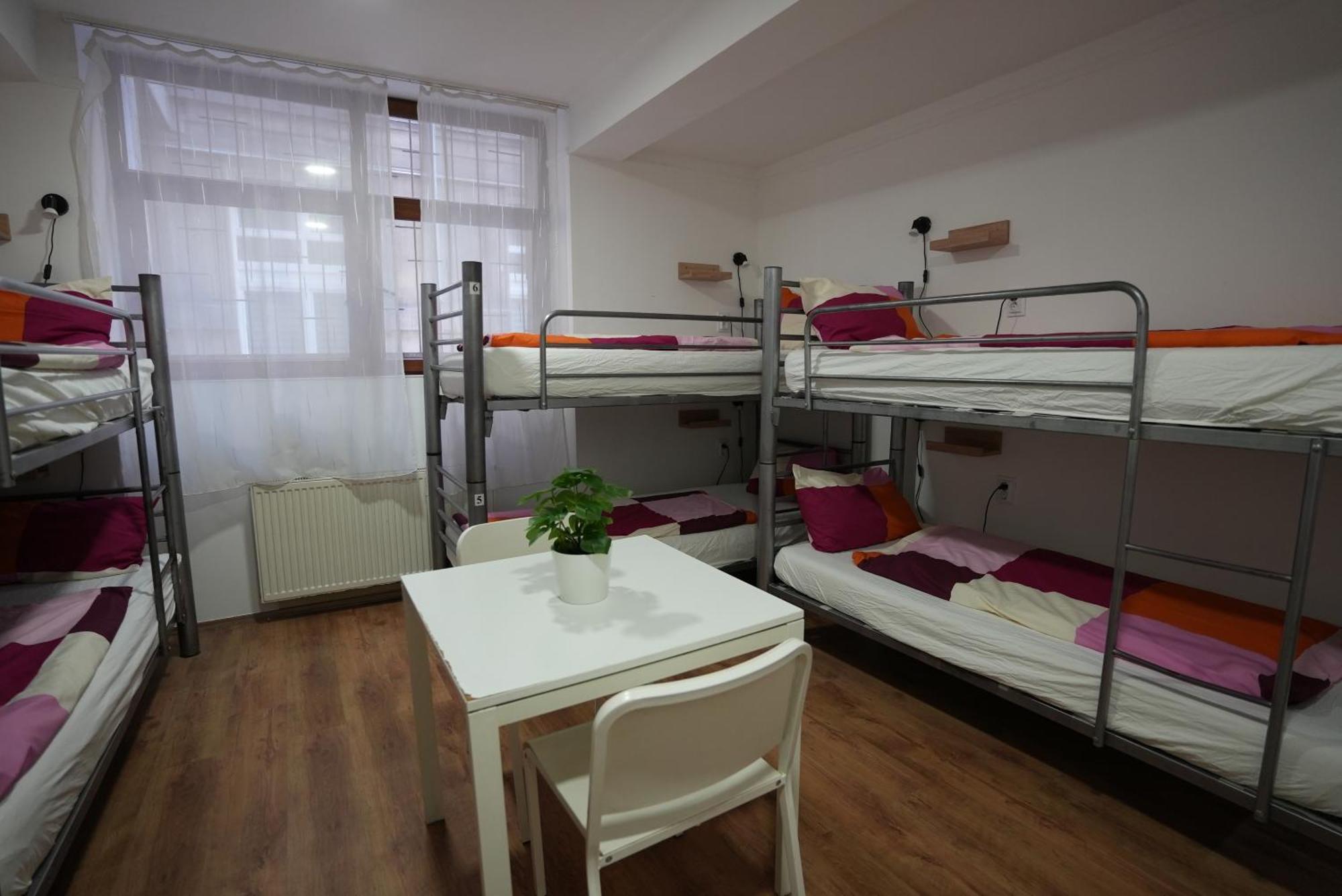 Center Hostel And Guest House Βουδαπέστη Εξωτερικό φωτογραφία