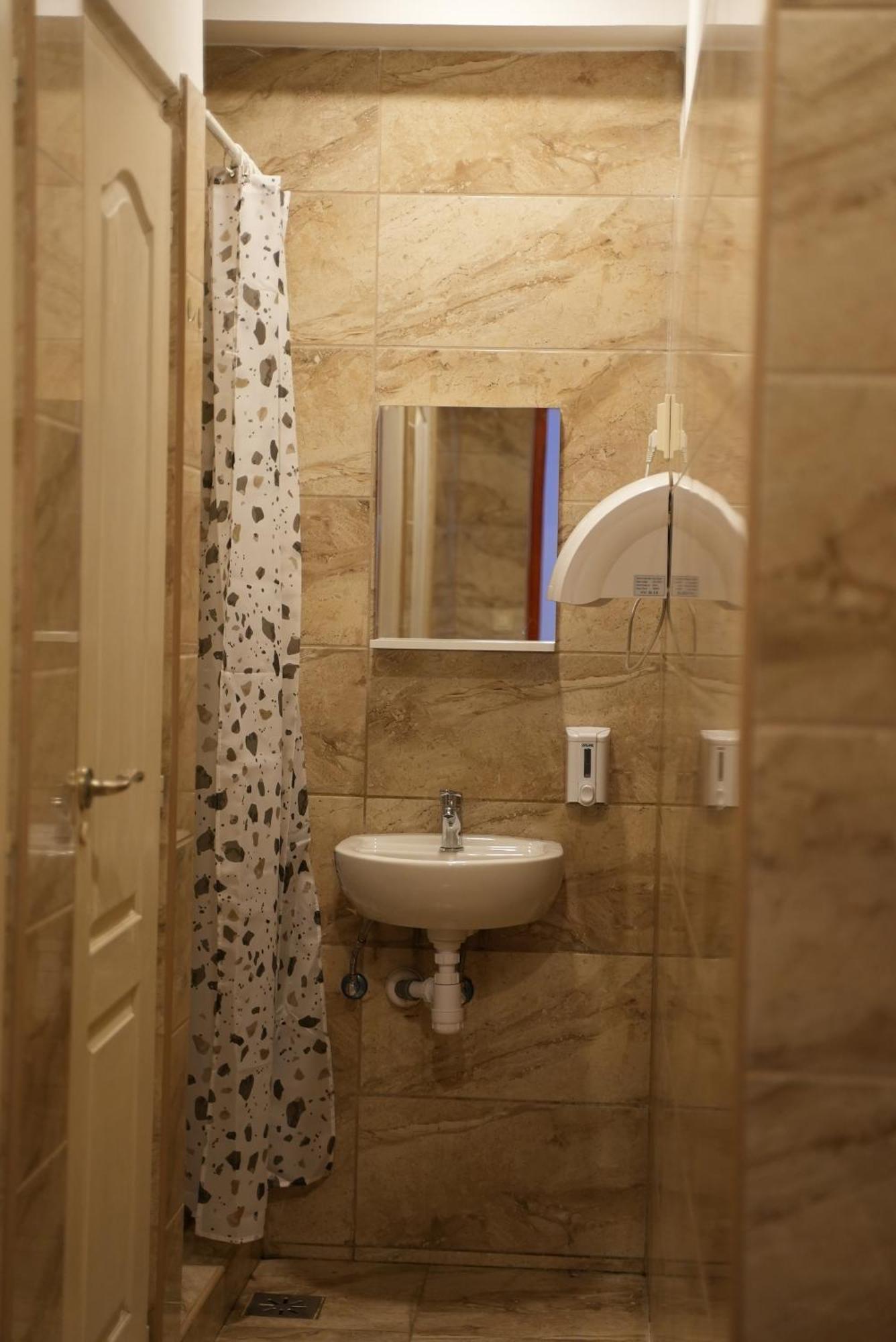 Center Hostel And Guest House Βουδαπέστη Εξωτερικό φωτογραφία