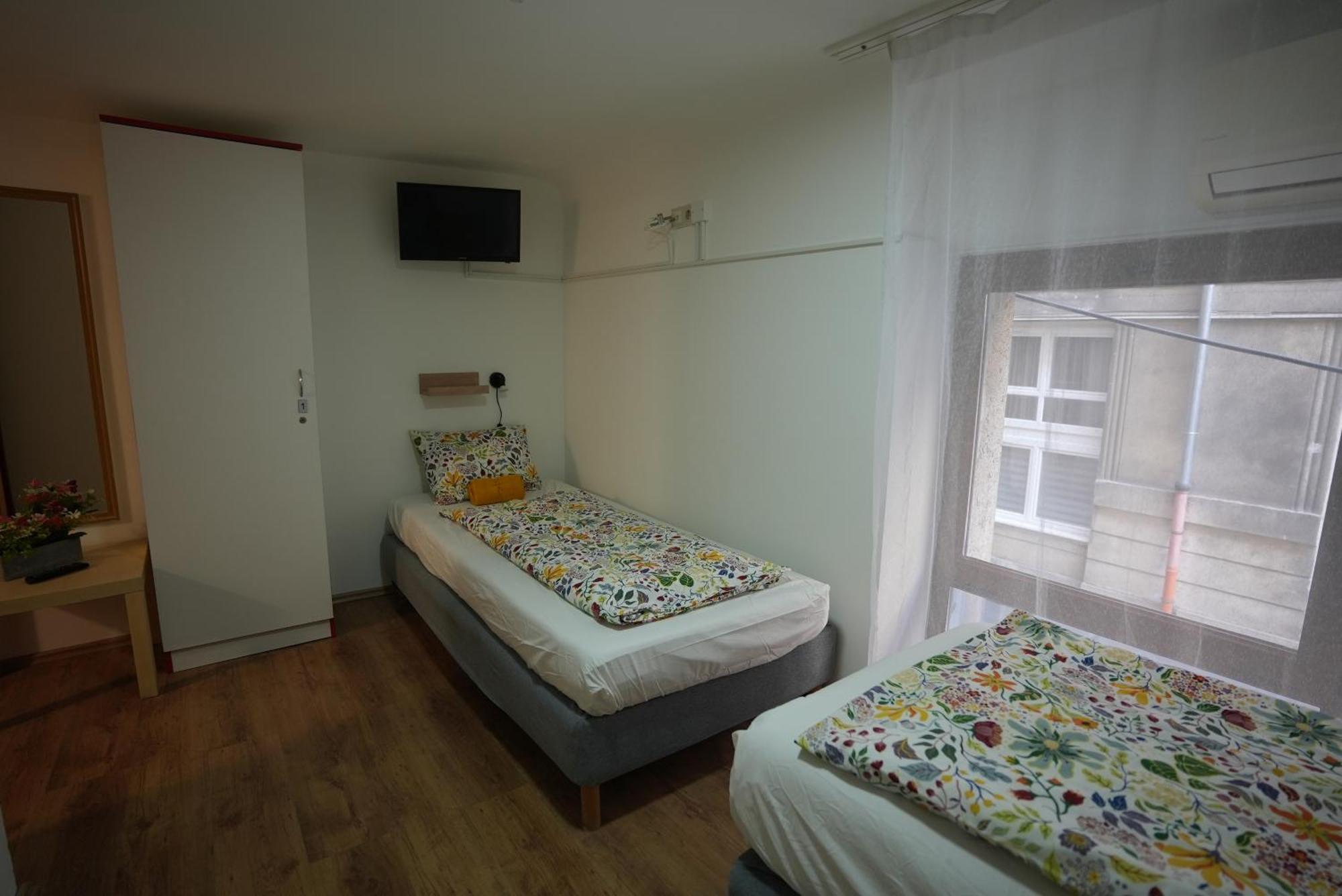 Center Hostel And Guest House Βουδαπέστη Εξωτερικό φωτογραφία